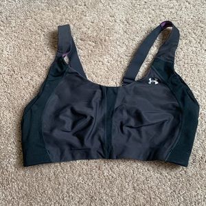 Under Armour sports bra excellent support size 36DD